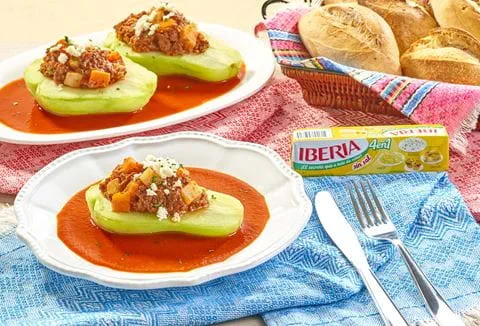 recipe image Chayotes rellenos de picadillo
