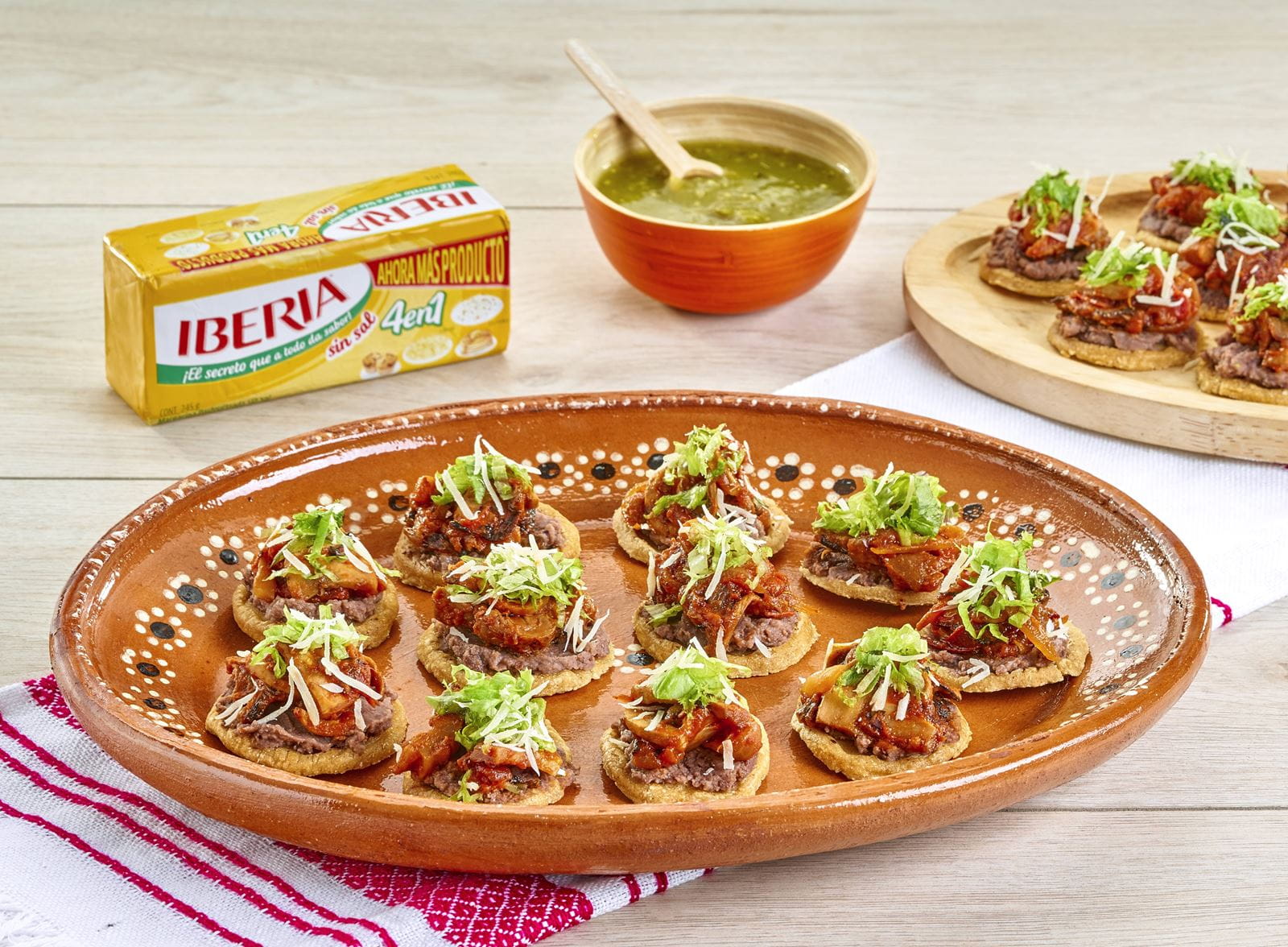 recipe image Chalupitas de tinga de champiñones